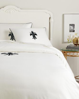 Montague & Capulet 400TC Fleur De Lis Embroidery Duvet Collection