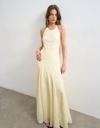 Topshop Vestito lungo color latticello con scollo a vogatore e gonna a ruota con cut-out-Giallo