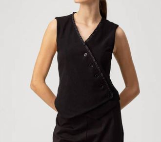 Sundays Theo Vest In Black