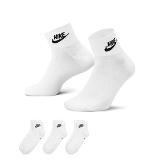 Nike Unisex Everyday Essential Ankle Socks (3 Pairs) in White | DX5074-101