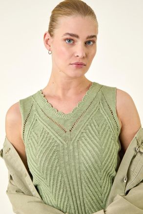 Roman Scallop Knitted Vest