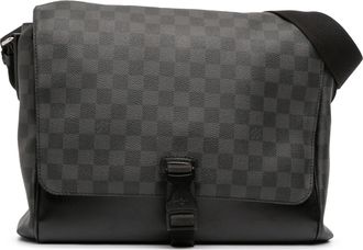Louis Vuitton Pre-owned Womens District Messenger Bag - Dark Grey Textile - One Size