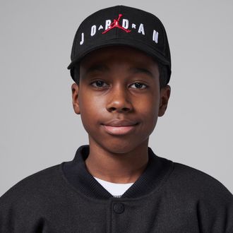 Nike Jordan Big Kids Structured Strapback Cap in Black | 9A0710-023