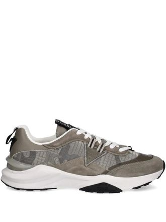 Guess Co camouflage panelled sneakers - men - Calf Leather/Calf Suede/Rubber - 46 - Grey