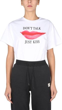 être cécile just Kiss T-shirt