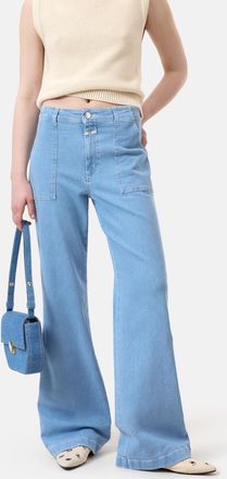 Closed Aria Flared Jeans In Light Wash