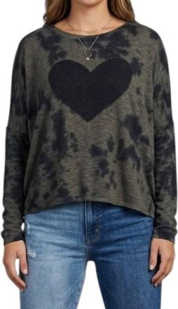 Stitchdrop Heart Lightweight Knit Sweater In Kelp