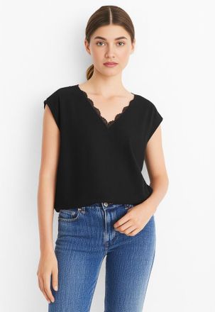 Pieces Kurzarmshirt PIECES PCKAMALA LACE V-NECK TEE JRS NOOS BC, Damen, Gr. XS, schwarz, Jersey, Obermaterial: 73% Modal, 27% Polyester, unifarben, relaxed f