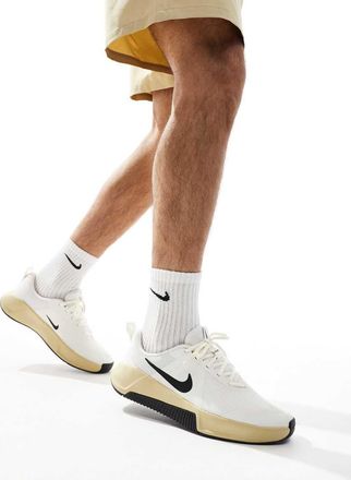 Nike MC 3 - Sneakers beige e nere-Neutro