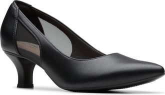 Clarks Kepley Cora Pointed Toe Pump in Black Leather at Nordstrom Rack, Size 5.5
