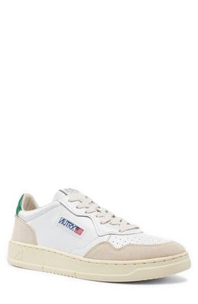 Autry Medalist Washed Low Top Sneaker in White/Amaz at Nordstrom Rack, Size 10Us / 40Eu