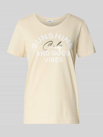 s.Oliver Red Label Regular Fit T-Shirt mit Frontprint in Sand, Gr&ouml;&szlig;e 42