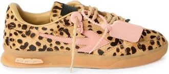 Off-white Schoenen, Dames, Bruin, 37 EU, Sneakers