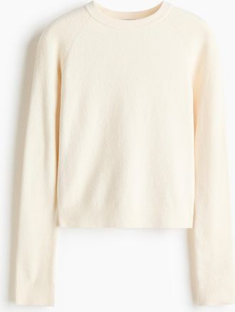 H&M Figurbetonter Pullover - White