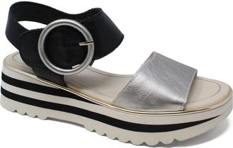 Django & Juliette Harlows Chunky Low Platform Sandal in Argento-Black Leather at Nordstrom, Size 39