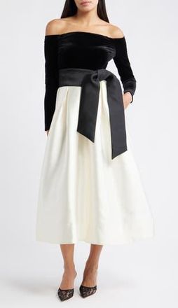 Julia Jordan Off the Shoulder Long Sleeve Velvet Cocktail Midi Dress in Black Multi at Nordstrom Rack, Size 10