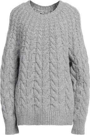 Hannes Roether Sweaters