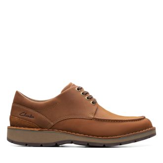 Clarks Gravelle Low in Brown Leather