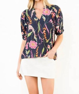 THML Clothing Floral Print Short Sleeve V Neck Top In Blue