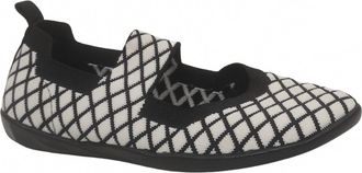 bernie mev. Womens Cuddly X Flat Shoes In Black/white