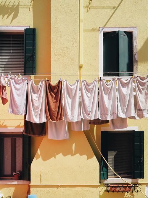 Handtücher richtig waschen » Anleitungen ✓ Welches Programm ✓ Die richtige Gradzahl bzw. Temperatur✓ Tipps gegen steife Handtücher ✓ – Alle Infos hier »