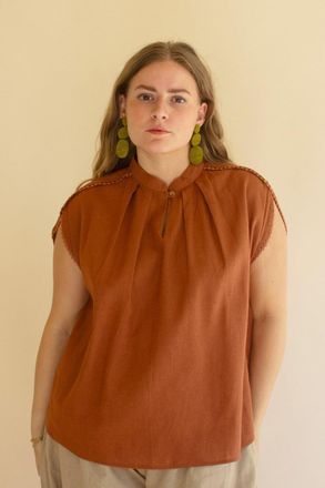 Kalalou High-Neck Short-Sleeve Blouse W Flat Pom-Pom Lace- Cinnamon