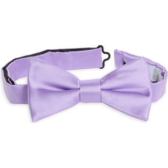 Nordstrom Rack Satin Solid Bow Tie in Lilac at Nordstrom Rack
