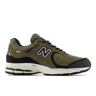 New Balance Mens 2002RX in Green/Black/Beige Suede/Mesh, size 7.5
