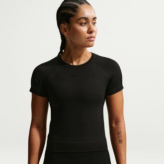 Nike Womens Nike Pro Seamless Dri-FIT T-Shirt in Black | IM9972-010