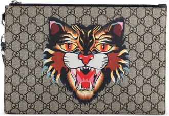 Gucci Angry Cat grote clutch met rits en GG gecoat canvas - Bruin