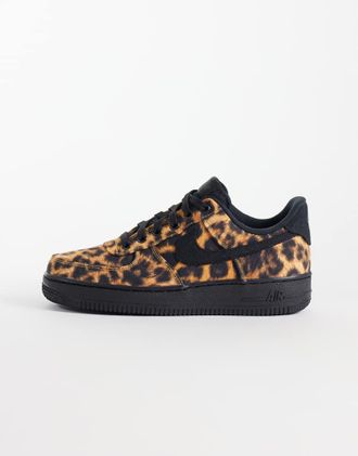 Nike Air Force 1 sneakers con stampa leopardata-Neutro