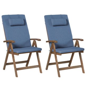Beliani Conjunto De 2 Sillas De Jard&iacute;n R&uacute;sticas De Madera De Acacia Natural Ajustables Plegables Con Reposabrazos Cojines Azules Amantea Premium