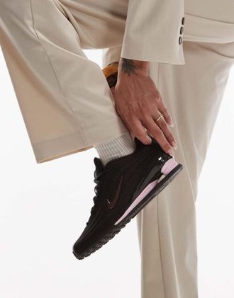Nike Shox Z - Sneakers marroni e rosa-Marrone