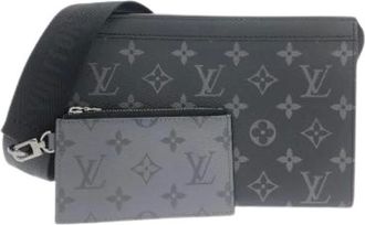 Louis Vuitton Pre-owned Clutches, female, Gray, Size: ONE SIZE Pre-owned Vintage Pouch Shoulder Bag