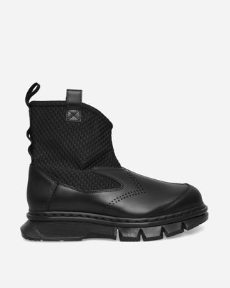 Dr. Martens Qubist Rigger Boots Black