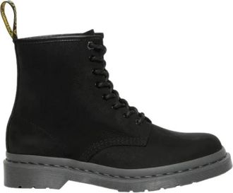 Dr. Martens Waterdichte Nubuck Laarzen met Freesbewerking - Heren - Veterlaarzen - Zwart - 43 EU - Leer - Schoenen
