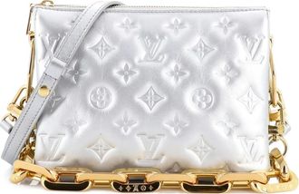 Louis Vuitton Borsa a tracolla Coussin Bag BB in pelle di agnello goffrata con monogramma - Argento