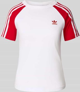 adidas Originals T-Shirt mit Label-Stitching in Weiss, Gr&ouml;&szlig;e XS