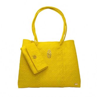 Lola's Bag Womens Travel Woven Tote Bag With Clutch In Yellow
