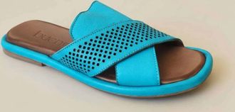 Bueno Womens Eddison Slide Sandal In Turquoise