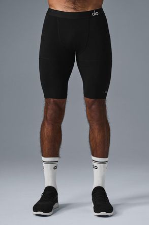 Alo | 9 Flight Compression Short in Black, Size: Medium