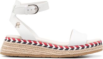 Tommy Hilfiger strap-detail leather Sandals - women - Calf Leather/Calf Leather/Rubber/Fabric - 36 - White