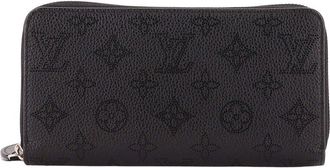 Louis Vuitton Black Mahina Leather Zippy Wallet Mahina Leather (Authentic Pre- Loved)