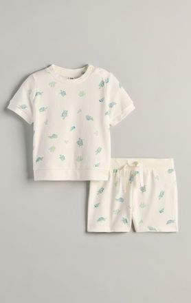 Nordstrom Fun Short Sleeve Cotton Sweatshirt & Sweat Shorts Set in Ivory Egret Turtle Toss at Nordstrom, Size 18M