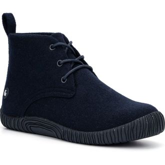 Hybrid Green Label Genesis Sneaker in Navy at Nordstrom Rack, Size 10