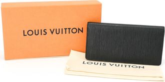 Louis Vuitton Epi Black Noir Epi Leather Long Wallet (Bi-Fold) (Pre-Owned)