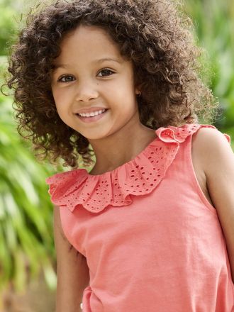 Vertbaudet M&auml;dchen Volant-Top mit Lochstickereien koralle