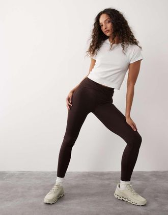 Sweaty Betty All Day - Leggings alla caviglia morbidi marroni intrecciati-Marrone