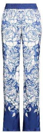 Blugirl PARTES DE ABAJO - Pantalones en YOOX.COM