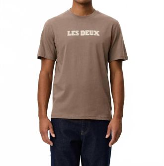 Les Deux Brandy Short Sleeve Logo Tee In Brown